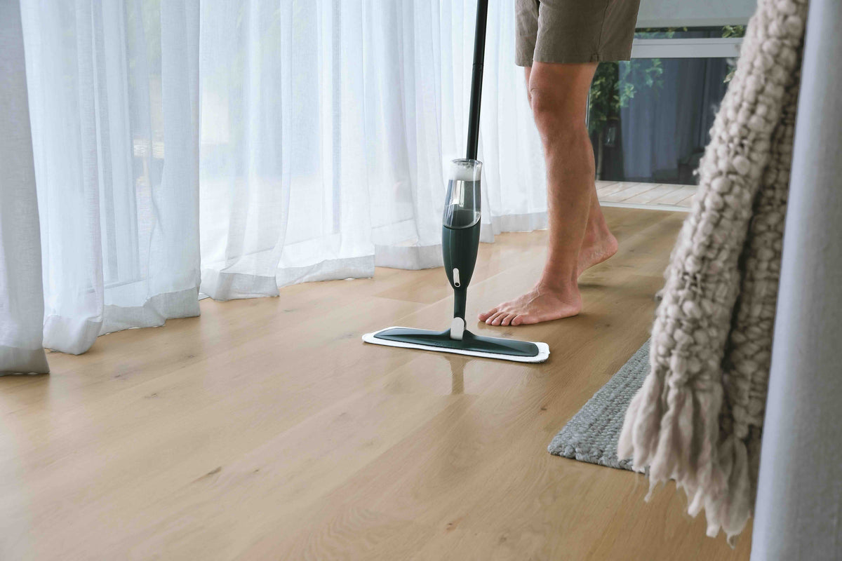 Low-moisture care for laminate.